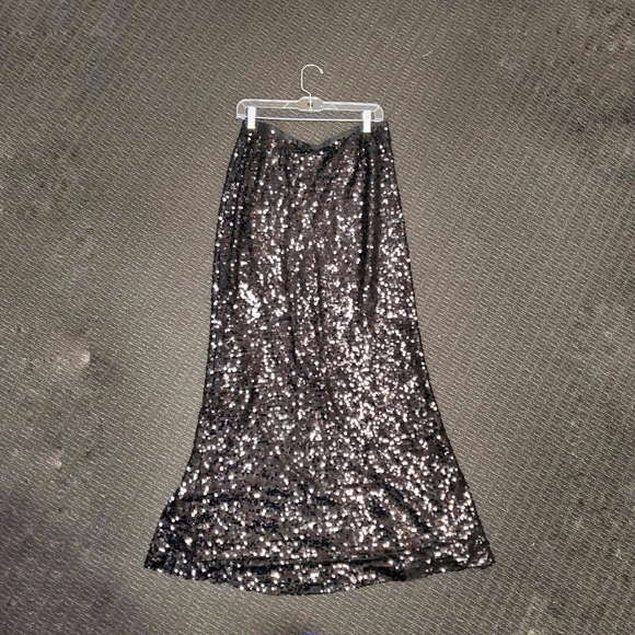 Calvin Klein Sequin Maxi Skirt Size 10 -Like NEW - Picture 3 of 14